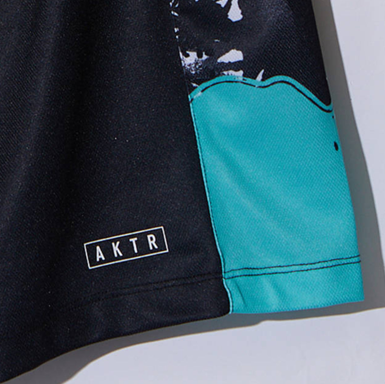 2024年冬【法人向けお歳暮】 AKTR BUZZ | BLACK SHORTS GRAFFITI